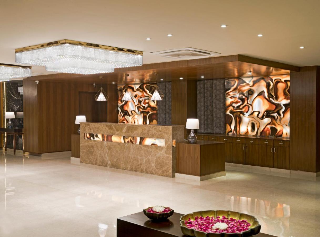 Regenta Central Noida, Sector 49 Exteriör bild